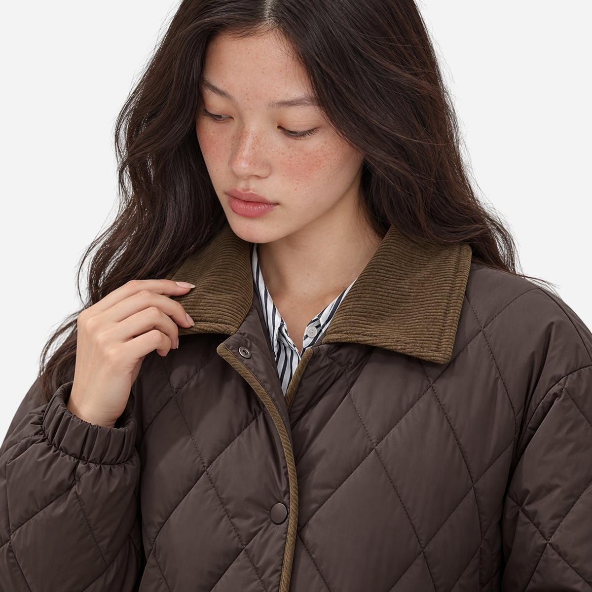 Women's Contrast-Collar Diamond-Quilted Jacket-Fowsa